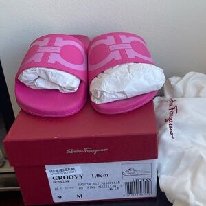 LIKE NEW  . Size 9 hot pink Salvatore Ferragamo pool slides
